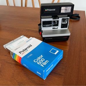 Polaroid Sun 600 Instant Film Camera
